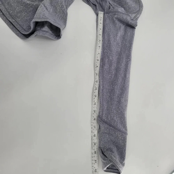 Lululemon lost in pace long sleeve shirt size 6 - Picture 8 of 10